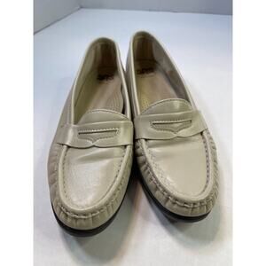 Women's SAS Tripad Comfort Loafer Slip On Shoes Sz 7 Cream